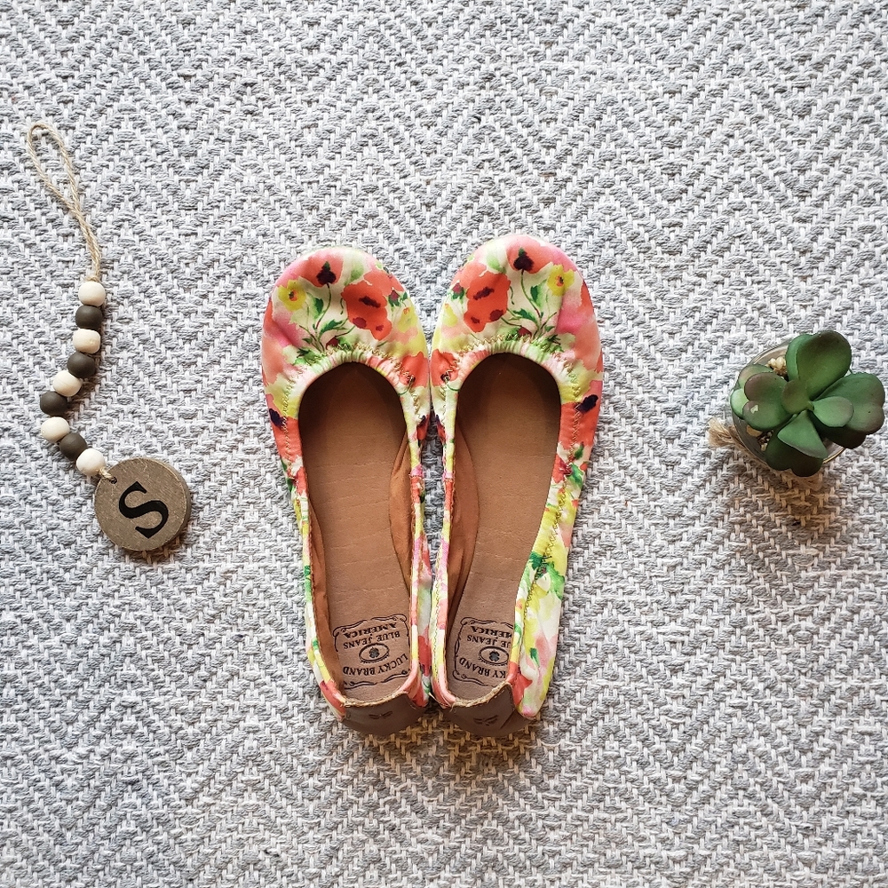 🦋LUCKY BRAND Floral Emma flats